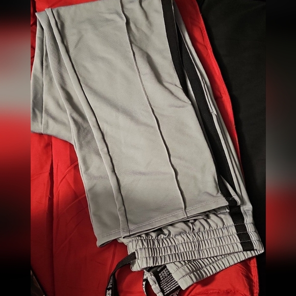 PINK active wear - Picture 2 of 3